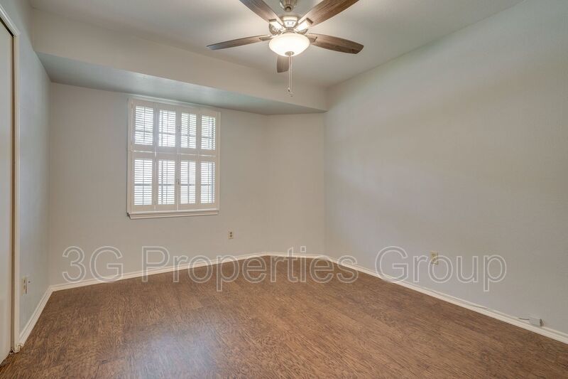 2829 London Lane property image