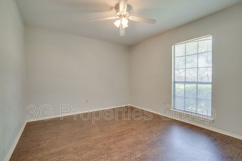 2829 London Lane property image