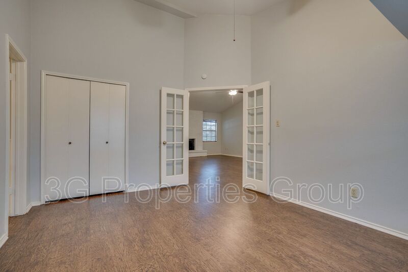 2829 London Lane property image