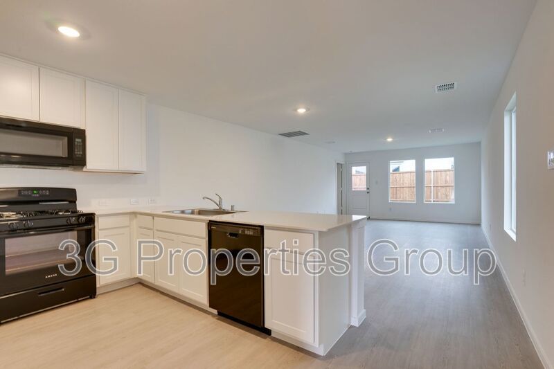 3021 Burmese St. property image