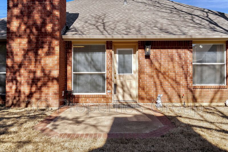 1045 Sweet Grass Trail property image