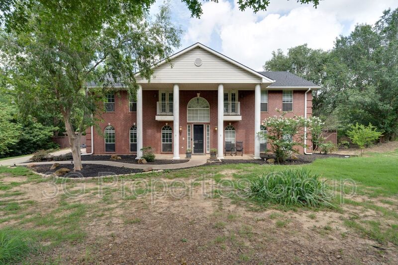 3937 Valley View Lane property image