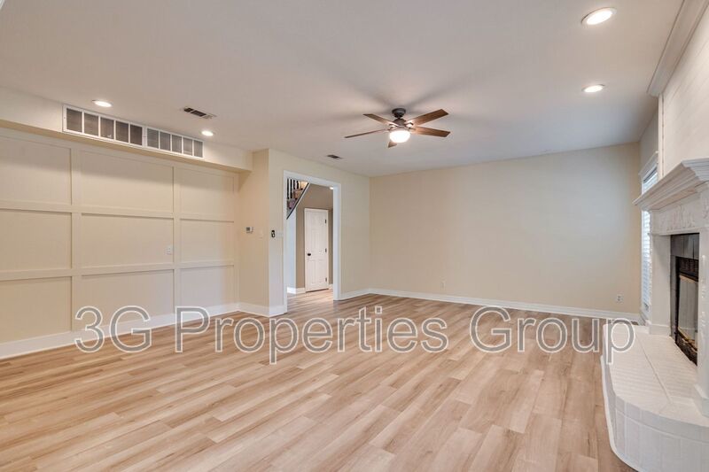 3937 Valley View Lane property image