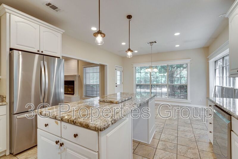 3937 Valley View Lane property image