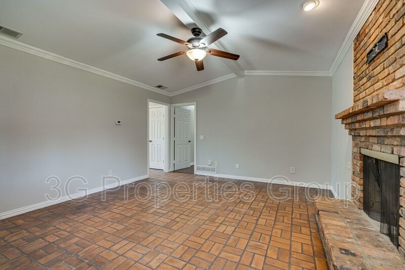 420 Cambridge Drive property image