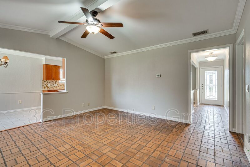 420 Cambridge Drive property image