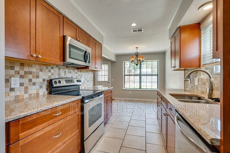 420 Cambridge Drive property image