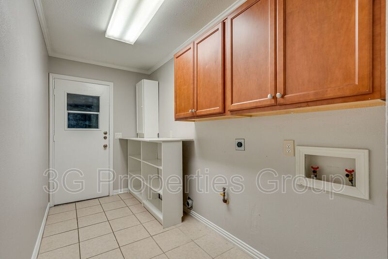 420 Cambridge Drive property image