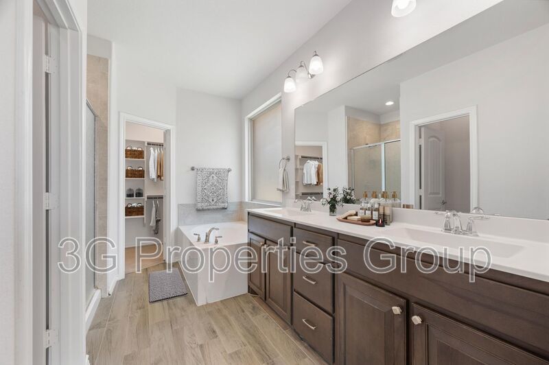 1500 Canary Lane property image