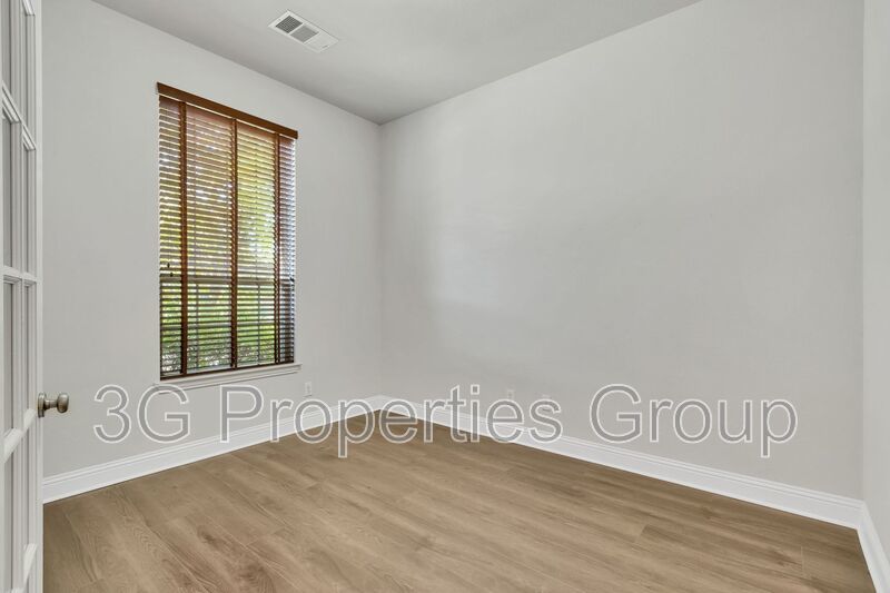 120 Lilypad Bnd property image
