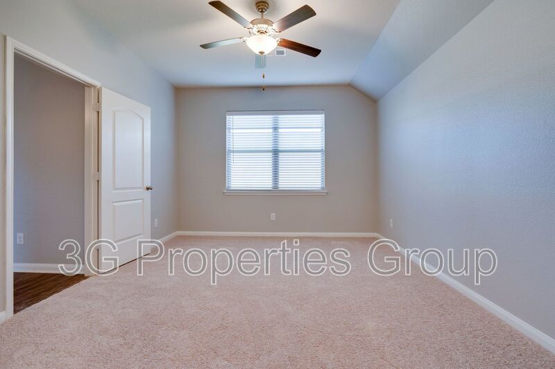 5301 Zara Drive property image